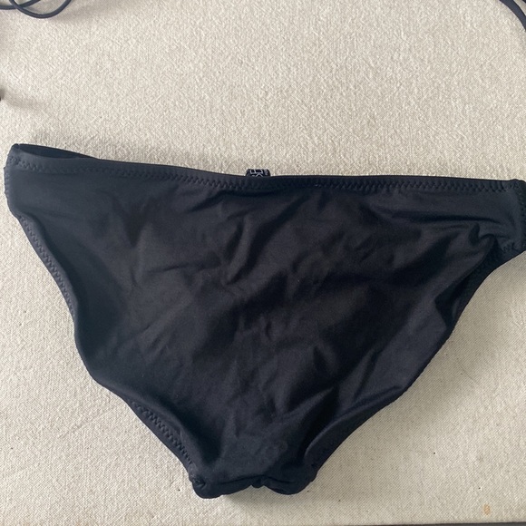 BECCA DD Bikini sz M bottoms - ability to add removable cups Excellent Condition - Picture 4 of 7